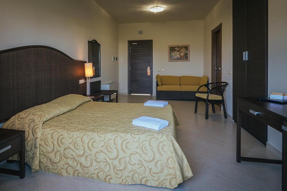 Hotel Costa Azul Balestrate Exteriör bild